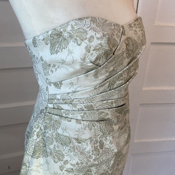 NWT Kay Unger Strapless Metallic Brocade Style Dress, Size 8 - Picture 10 of 17